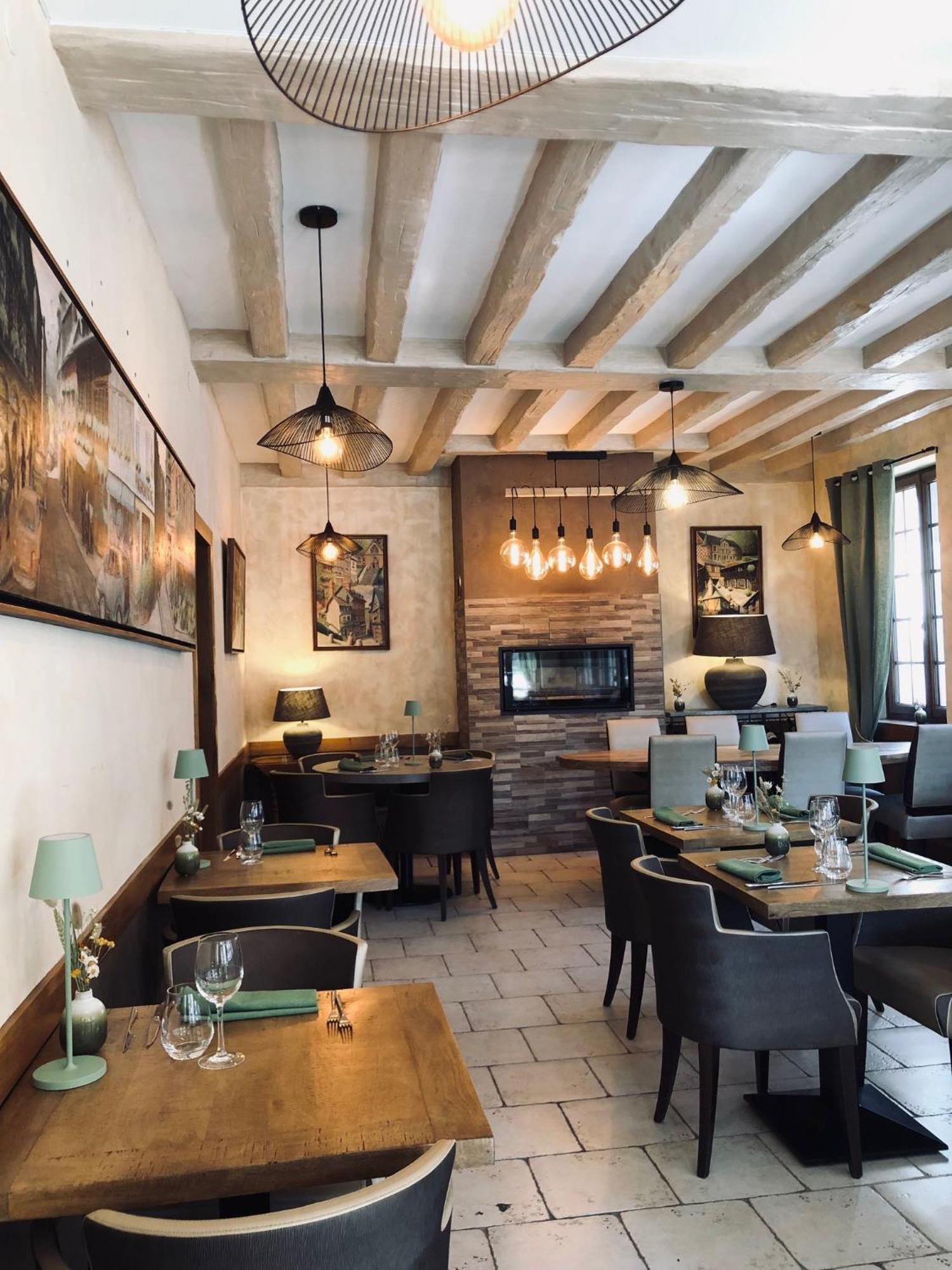 Hotel Logis L'auberge Du President 3*